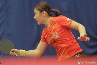 女乒三人采访吃瓜视频,吃瓜视频中的甜蜜瞬间