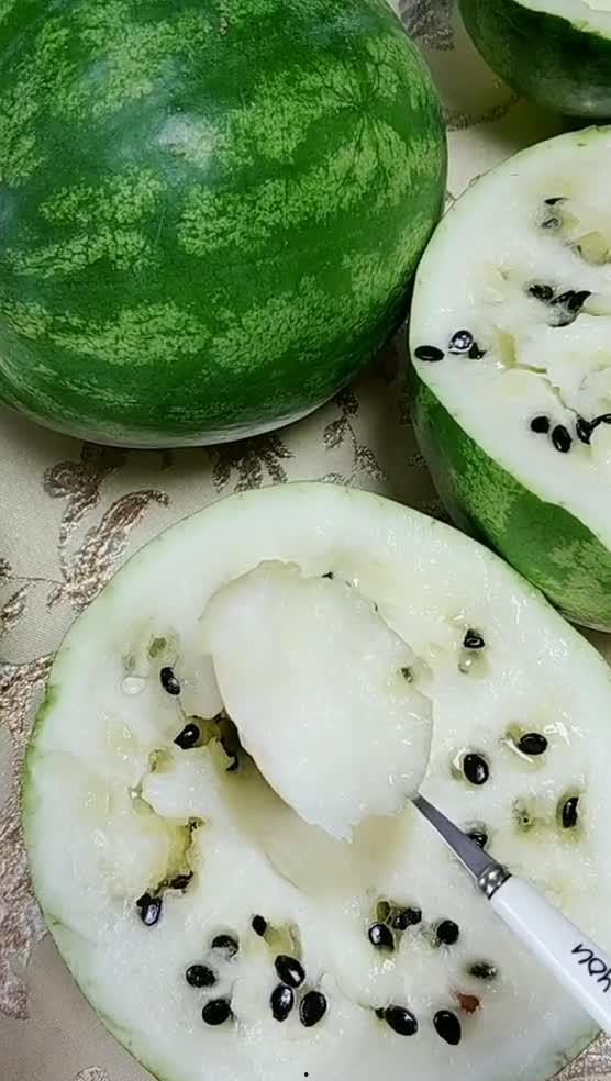 东北真实吃瓜视频下载,揭秘东北特色美食背后的故事