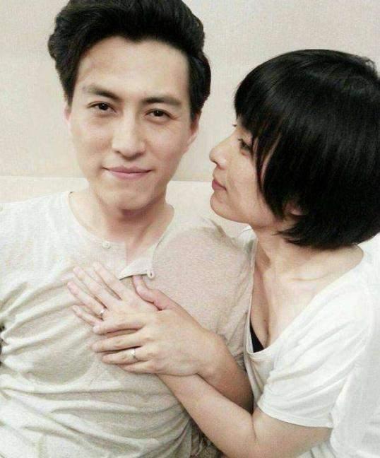 胡歌粉丝表白老婆吃瓜视频,揭秘明星夫妻甜蜜幕后